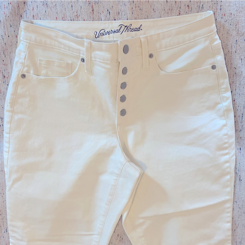 Eggshell Ankle Jeans - Picture 2 of 3